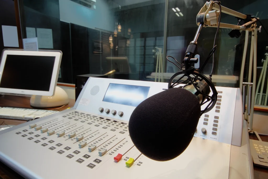 broadcasting-console